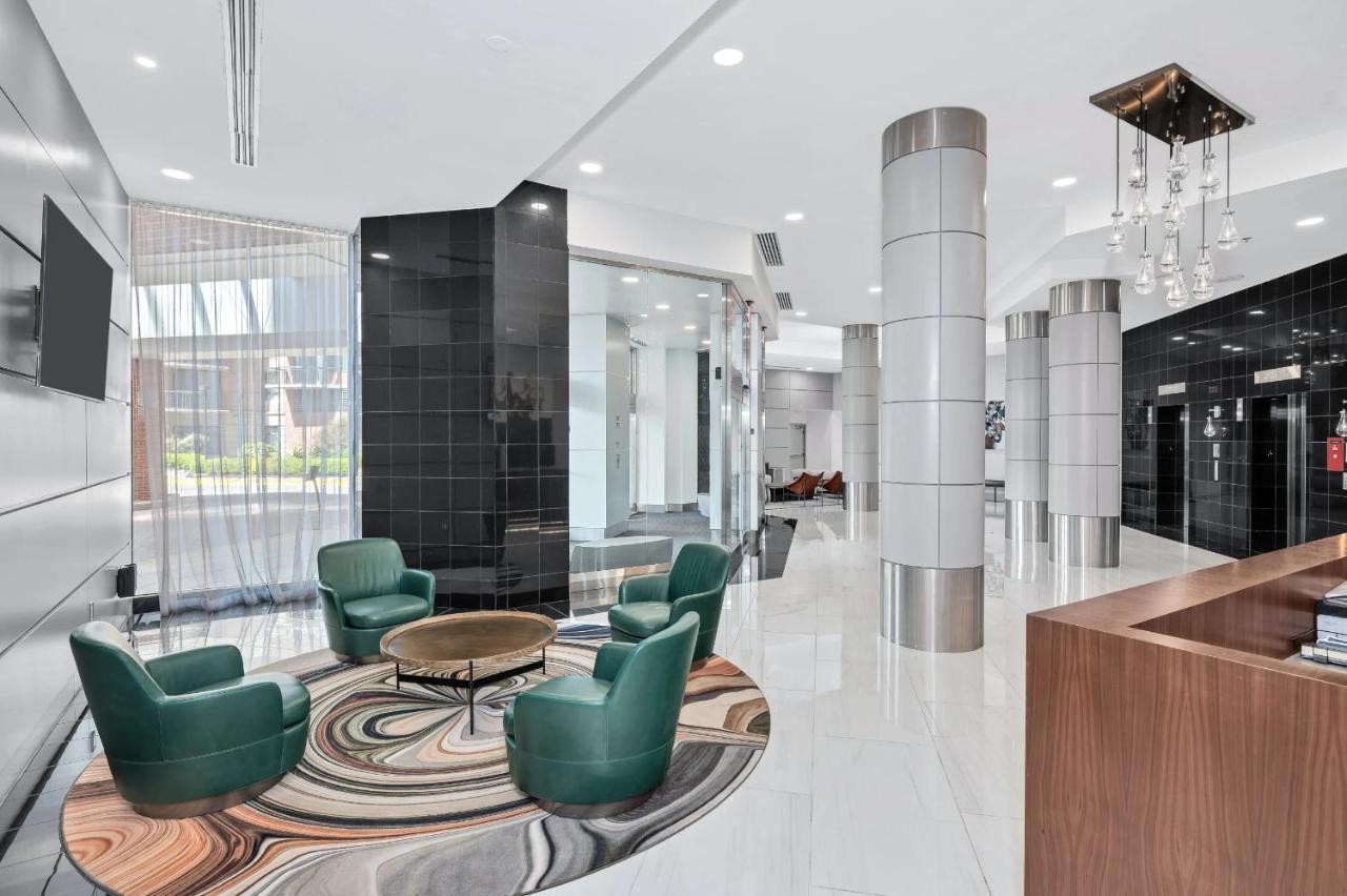 Modern & Charming Apt With Rooftop @Pentagon City Арлингтон Экстерьер фото