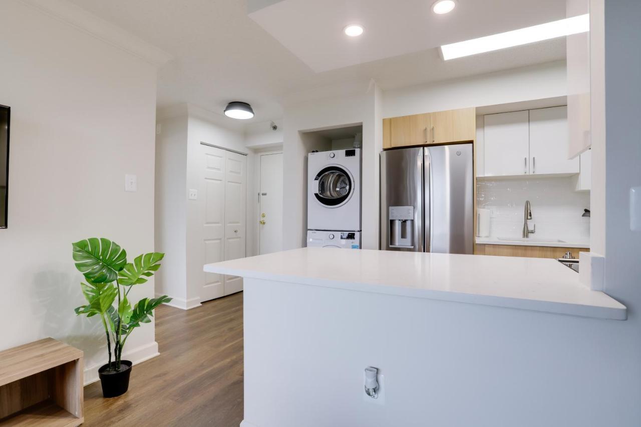 Modern & Charming Apt With Rooftop @Pentagon City Арлингтон Экстерьер фото